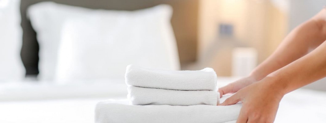 Cum să efectuezi o curățenie temeinică în camerele de hotel?