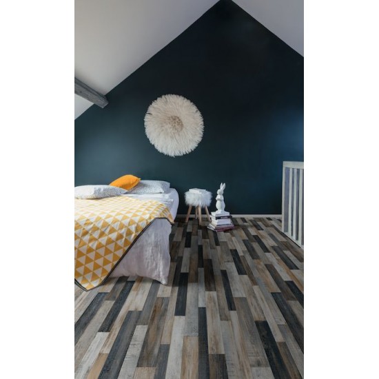PVC Plaza Cuban Oak 967M PVC Plaza Cuban Oak 967M