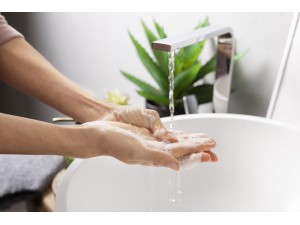 Curatenie și Siguranța cu Săpunuri și Dezinfectanți de Top de la Sanito.ro