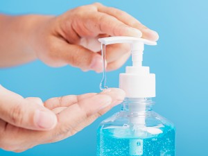 Descoperă soluțiile profesionale de curățare și igienizare a mainilor