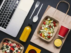Cele mai bune servicii de catering cu consumabilele de unică folosință